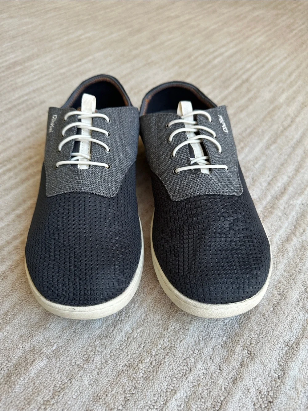 EUC OLUKAI Nohea Moku Shoe Boat No Tie Shoe Dark Shadow Gray Size 10